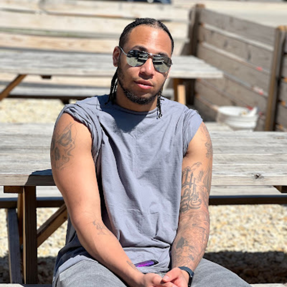 Meet your Posher, Demetri